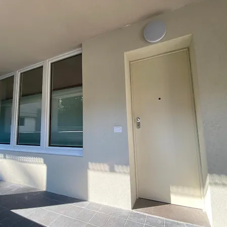 New Residenza Le Essenze - I 7 Laghi Lägenhet