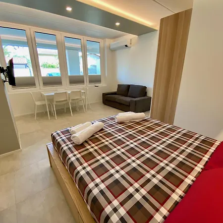Apartment New Residenza Le Essenze - I 7 Laghi Erba