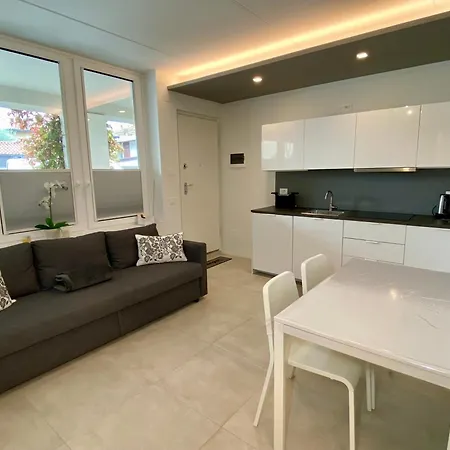 Lejlighed New Residenza Le Essenze - I 7 Laghi Erba
